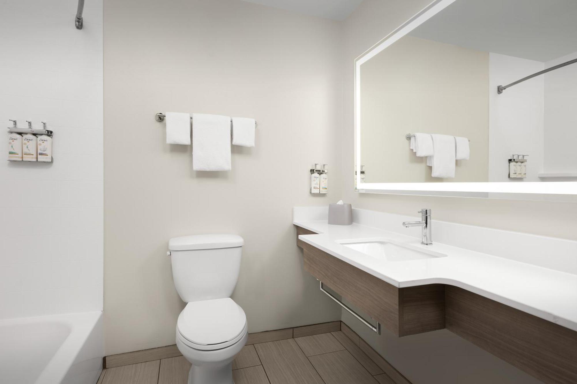 Holiday Inn Express Hotel & Suites Greensboro - Airport Area By Ihg Exteriér fotografie