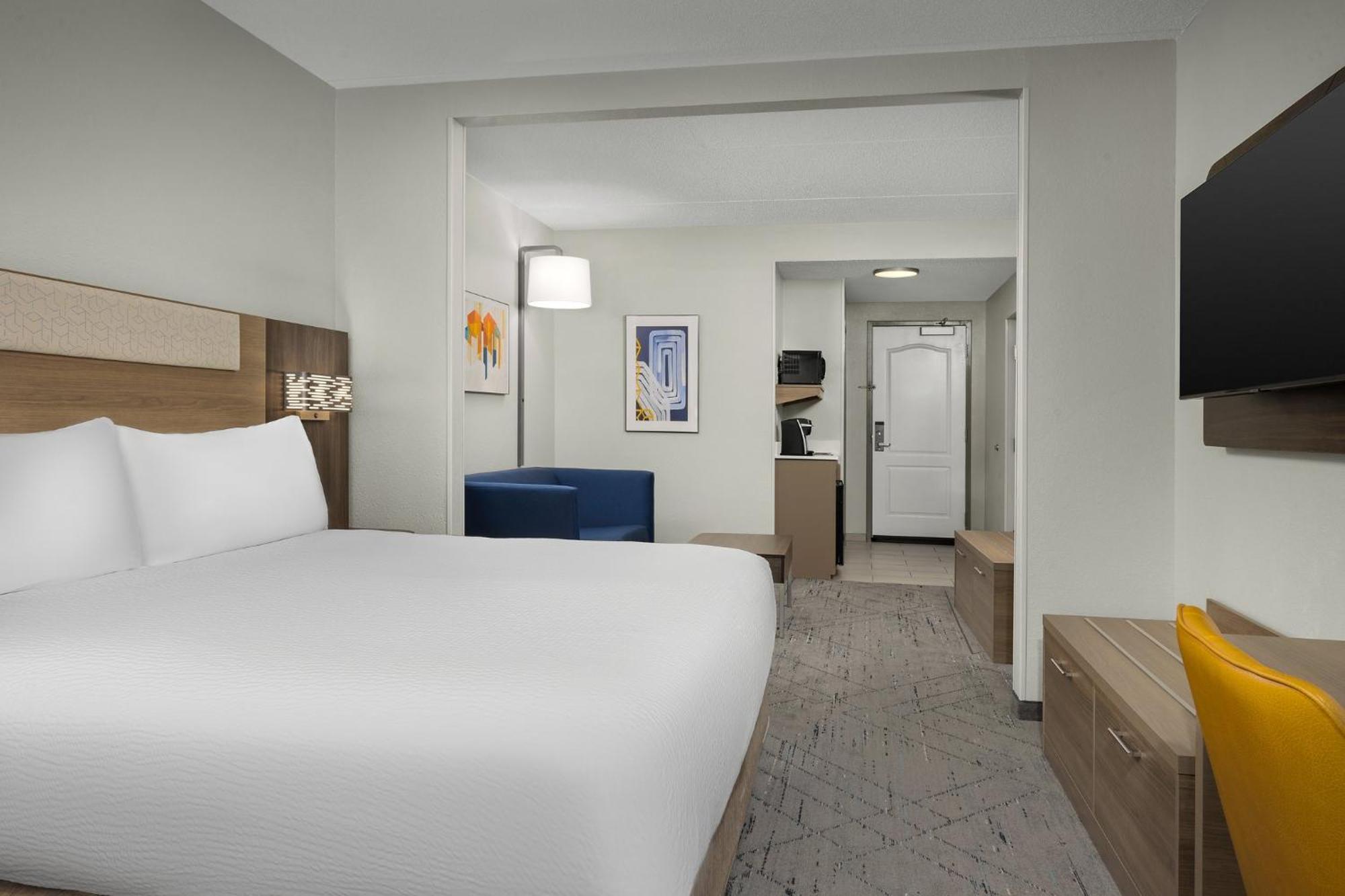 Holiday Inn Express Hotel & Suites Greensboro - Airport Area By Ihg Exteriér fotografie
