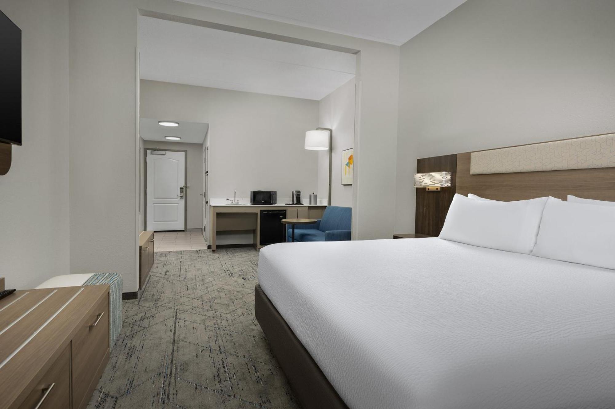 Holiday Inn Express Hotel & Suites Greensboro - Airport Area By Ihg Exteriér fotografie
