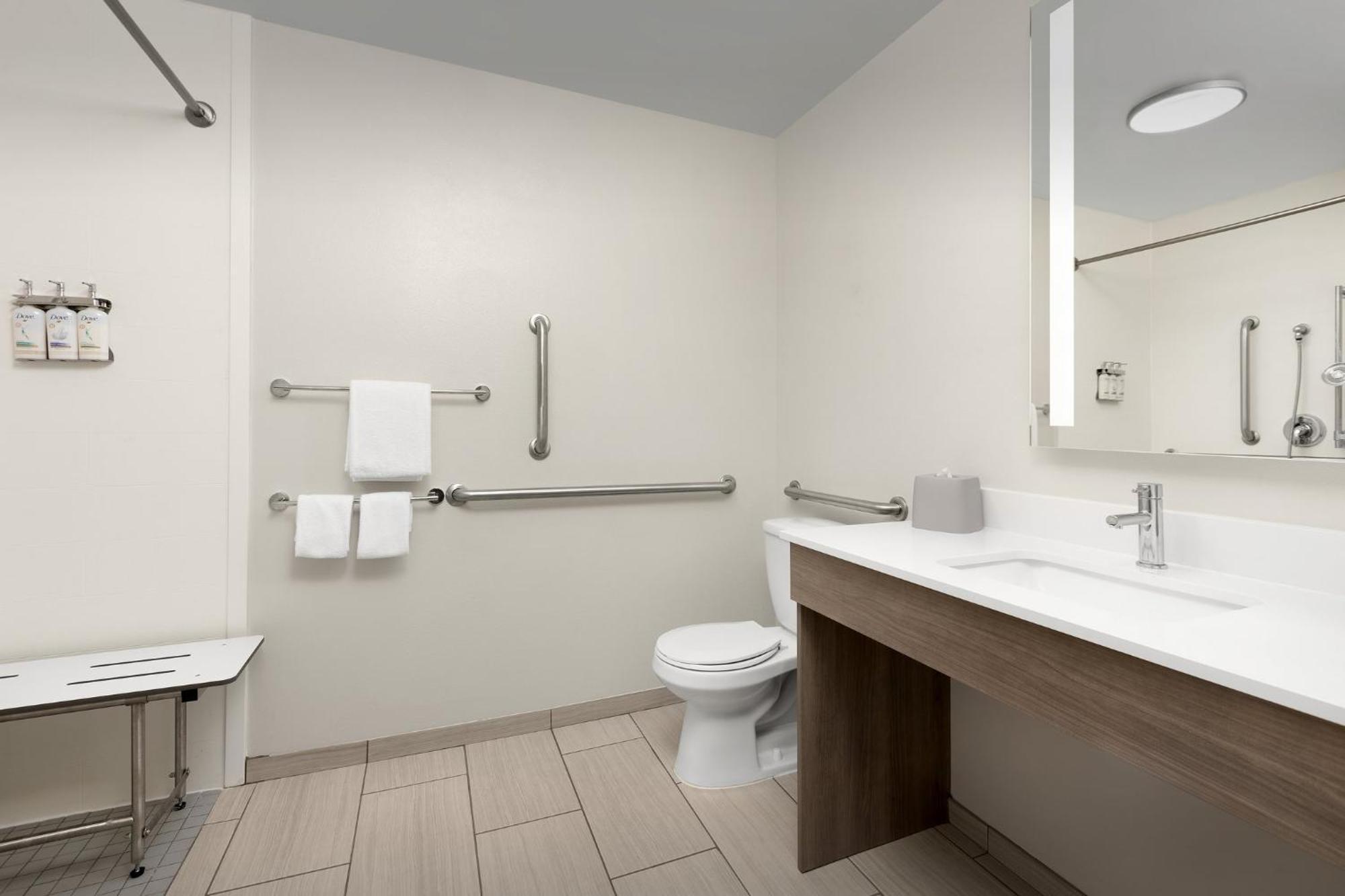 Holiday Inn Express Hotel & Suites Greensboro - Airport Area By Ihg Exteriér fotografie