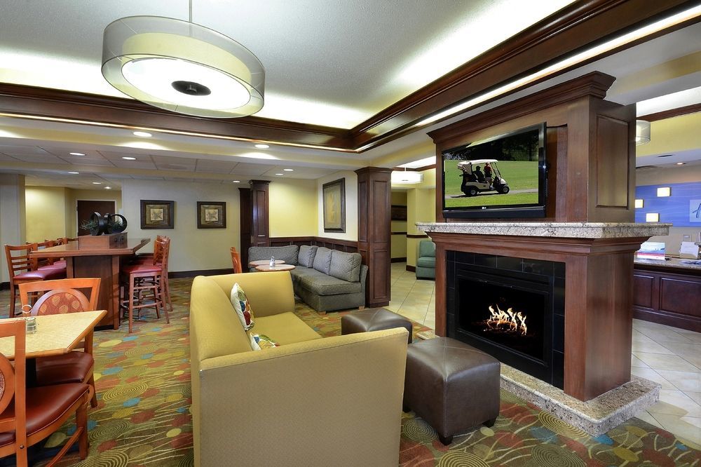 Holiday Inn Express Hotel & Suites Greensboro - Airport Area By Ihg Exteriér fotografie