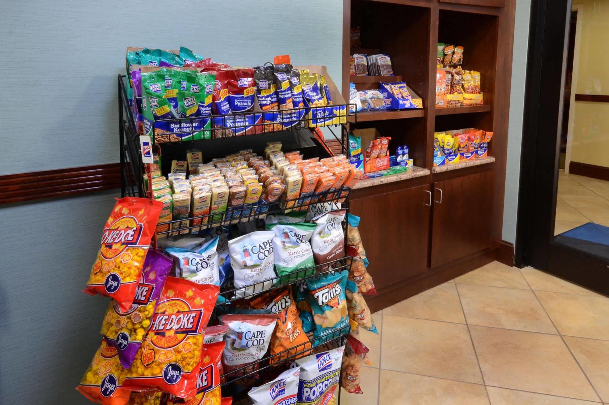 Holiday Inn Express Hotel & Suites Greensboro - Airport Area By Ihg Exteriér fotografie
